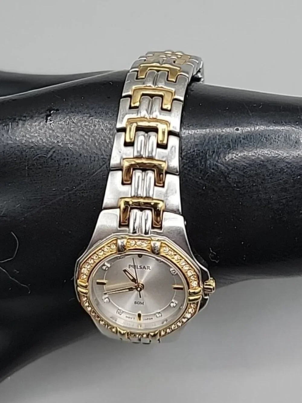 Pulsar Ladies Watch Quartz Swarovski Crystal Bezel 7